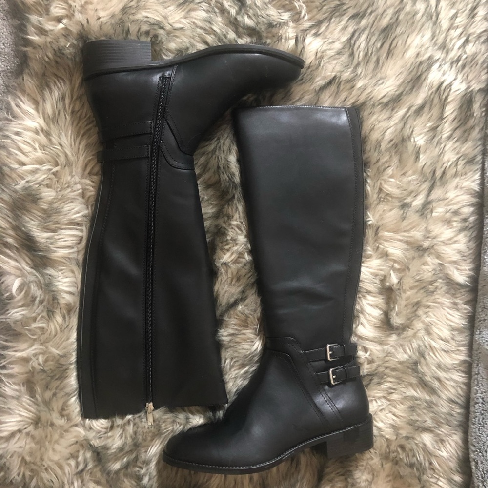 Black boots